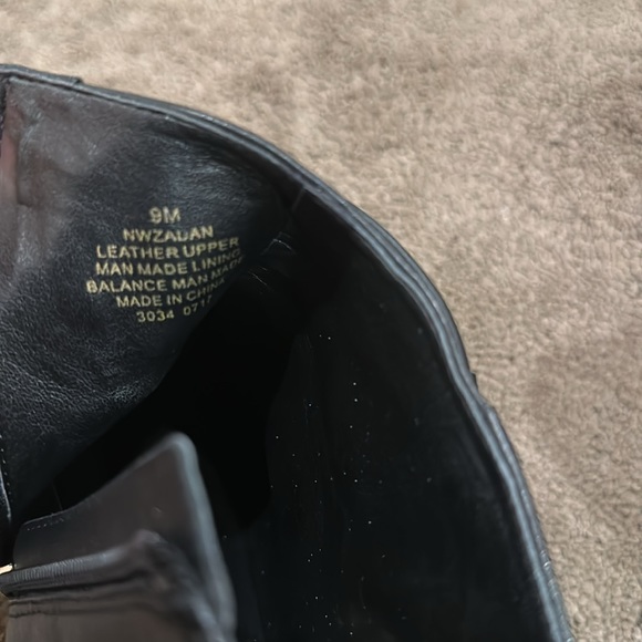 Nine West Bootie Boot - size 9M - Black - Picture 9 of 9